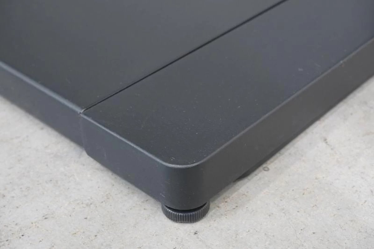 コクヨ リージョン 1690ハイテーブル〔H1000､ブラック脚､グレー天板〕