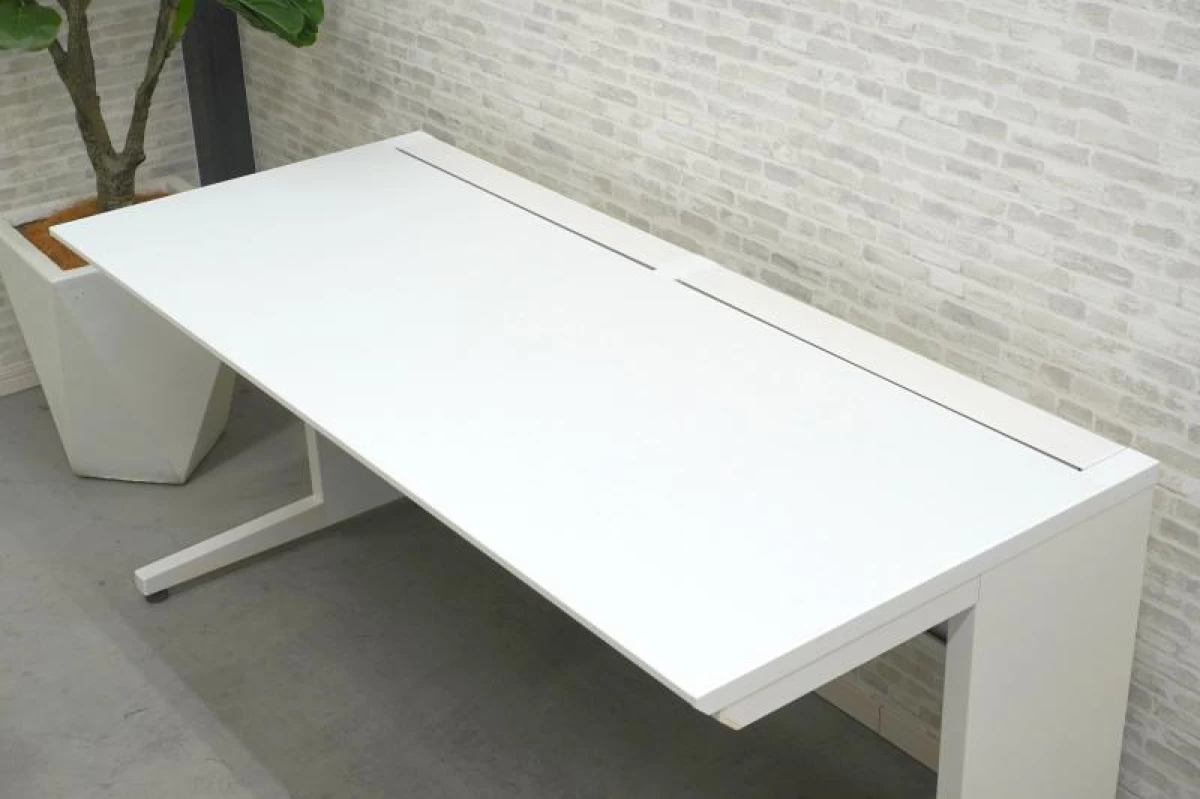 コクヨ iS 167平机〔ホワイト天板〕