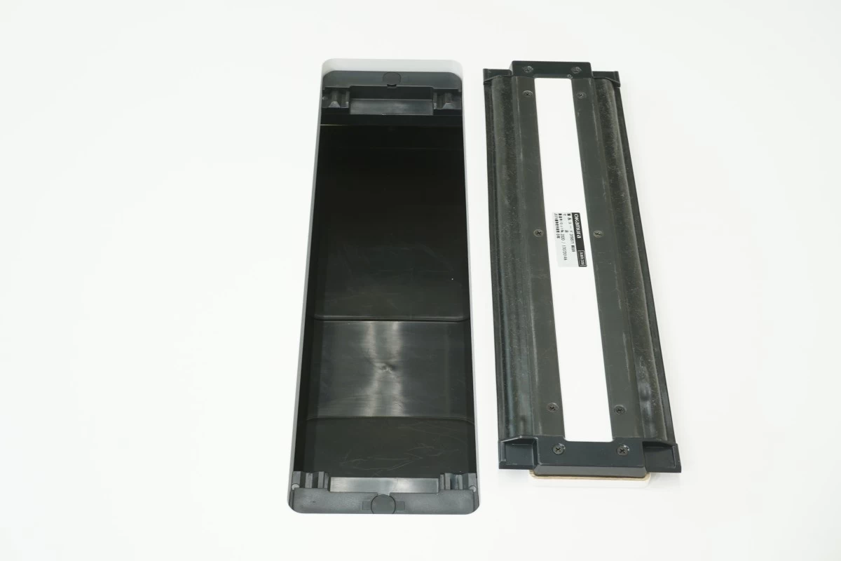 オカムラ アプションフリー2 3612テーブル〔W1800×2､配線ユニット付､キャスター脚､ホワイト天板〕