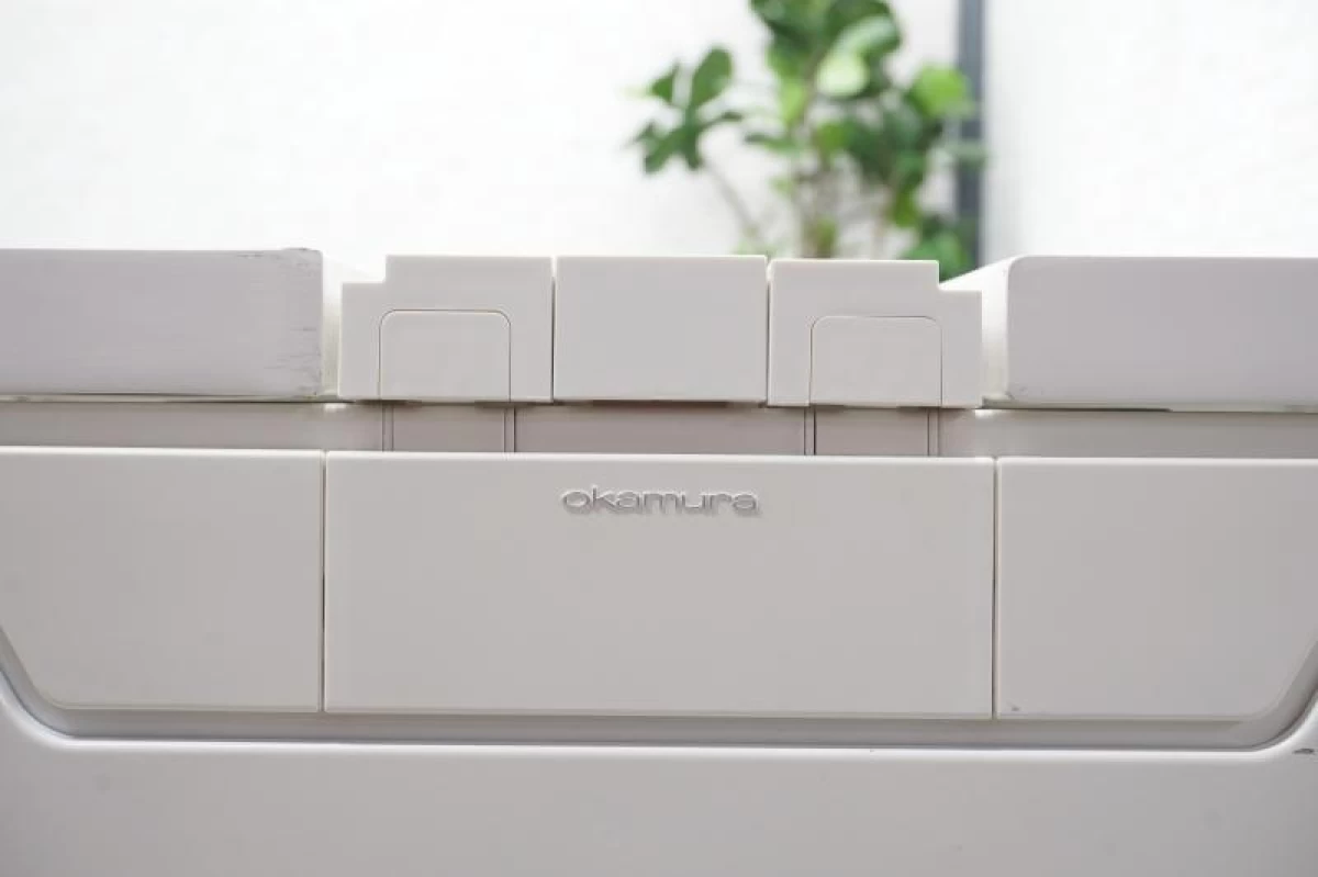 オカムラ プロユニット フリーウェイ 4214フリーアドレスデスク〔W2800+W1400､配線カバー開閉式､ホワイト･脚･天板〕