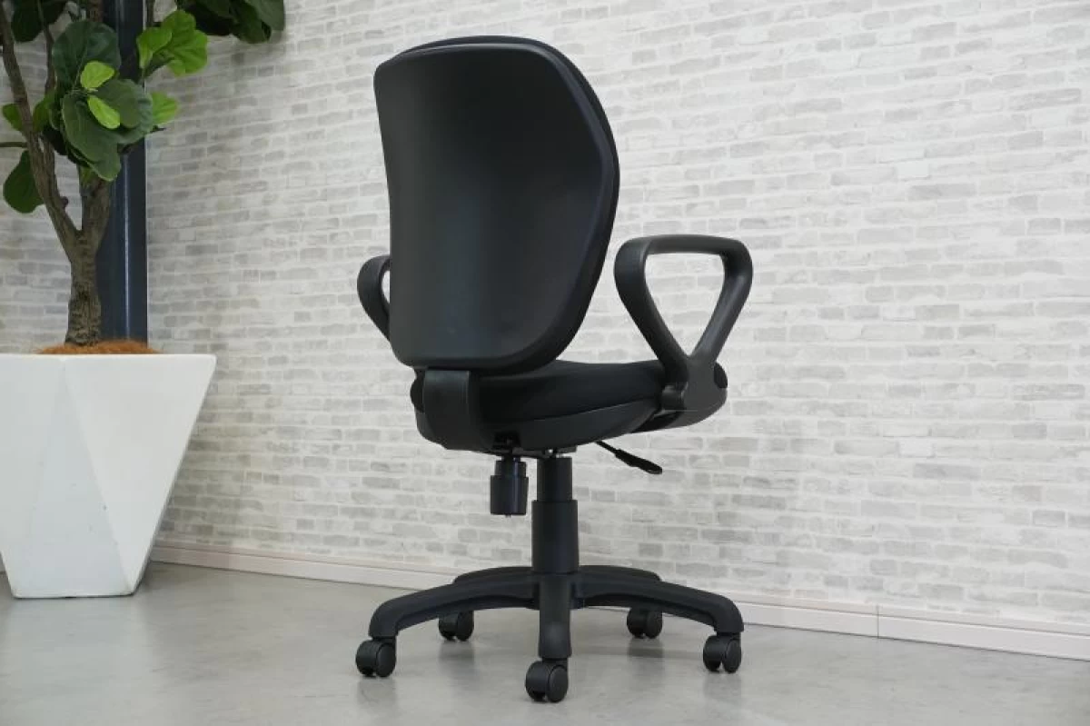 セイコー FSS OAチェア〔ハイバック、ブラック脚、固定肘付〕